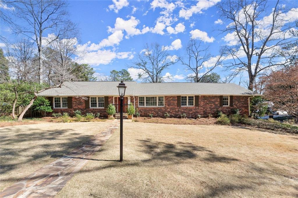 541 Hickory Drive SW