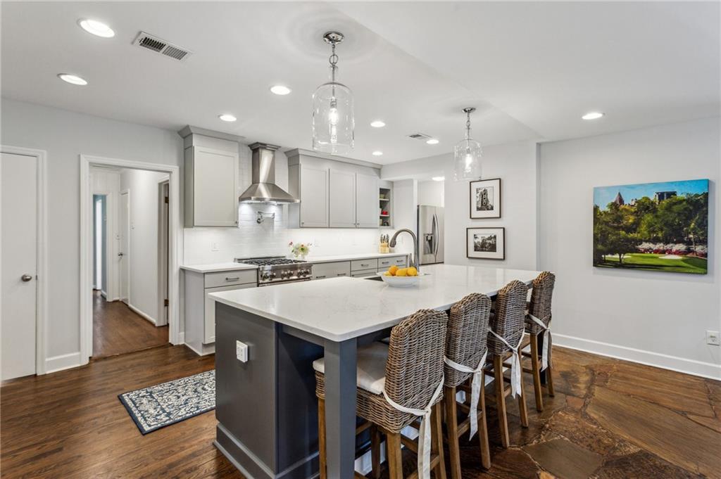 1135 Norwich Circle NE