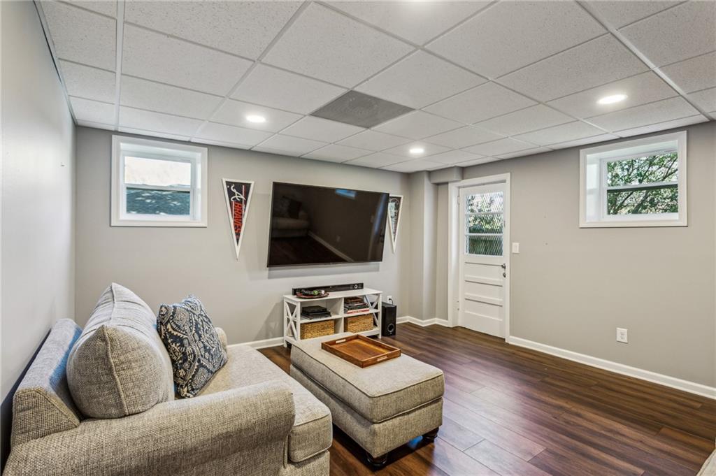 1135 Norwich Circle NE