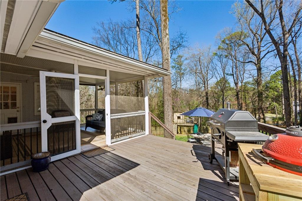 1135 Norwich Circle NE