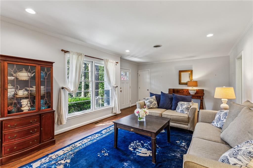 1135 Norwich Circle NE