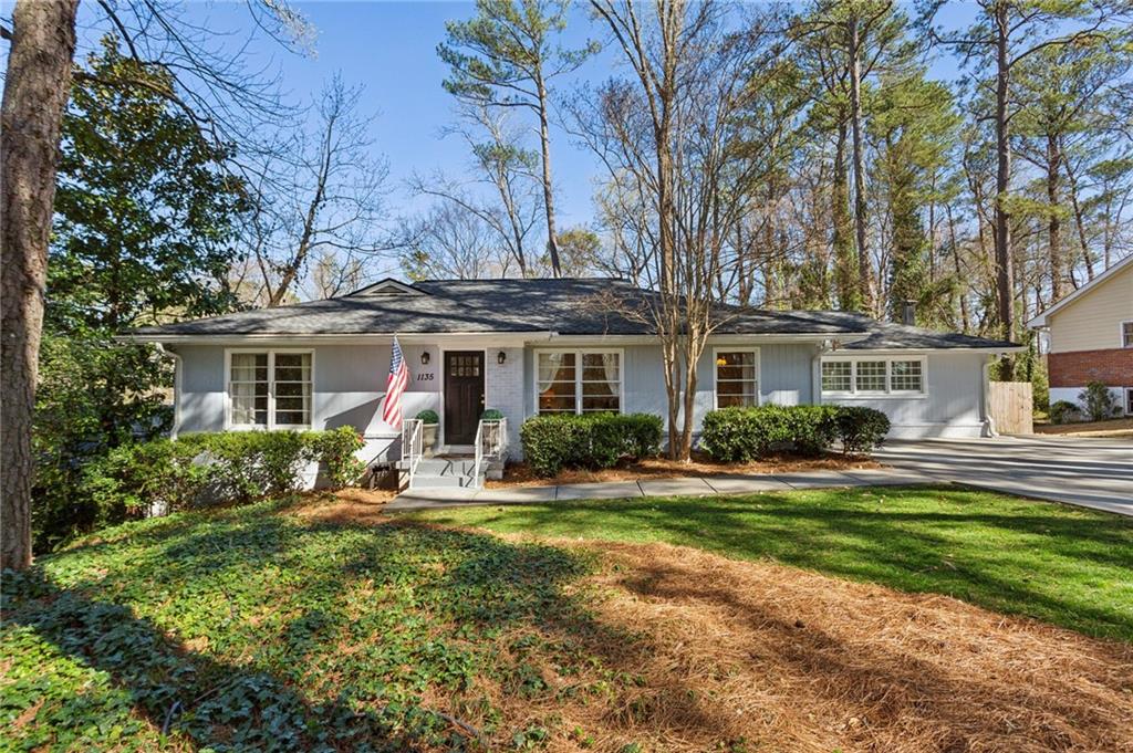 1135 Norwich Circle NE