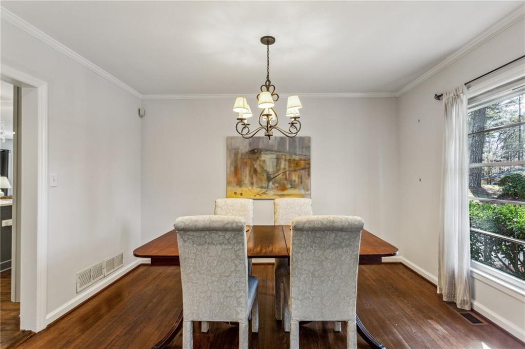 1135 Norwich Circle NE