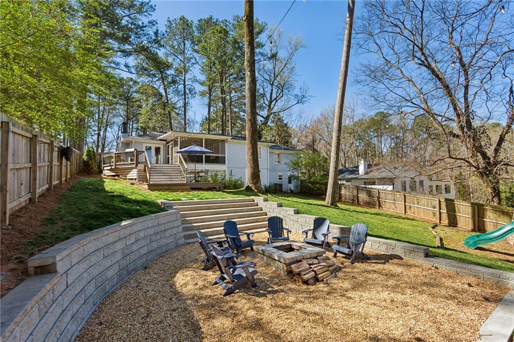 1135 Norwich Circle NE