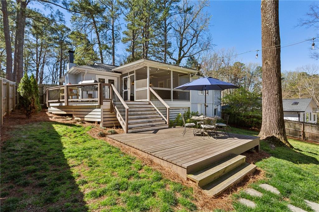 1135 Norwich Circle NE