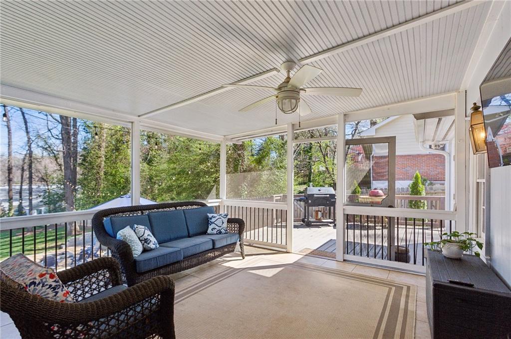 1135 Norwich Circle NE