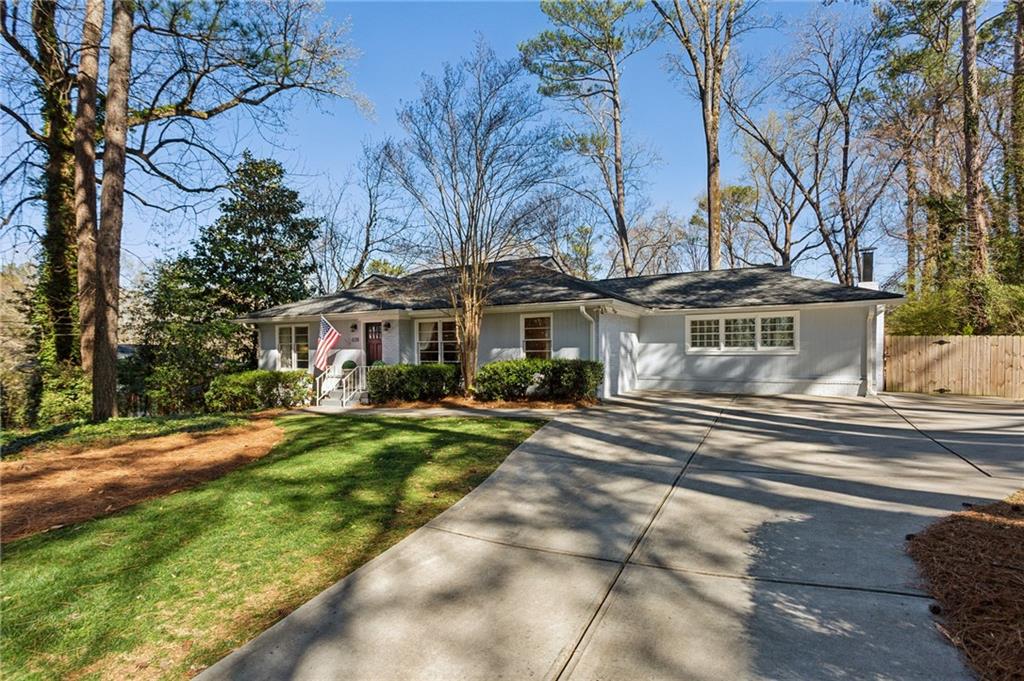 1135 Norwich Circle NE