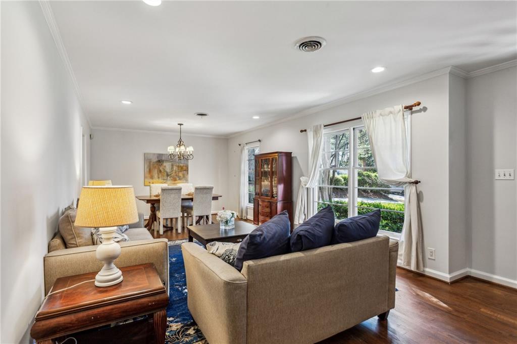 1135 Norwich Circle NE