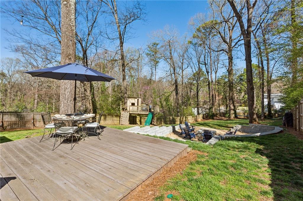 1135 Norwich Circle NE