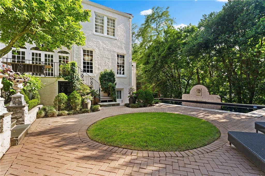 401 Peachtree Battle Avenue NW