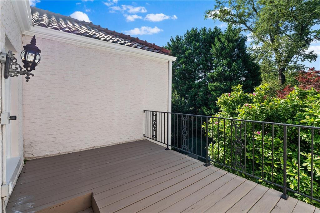 401 Peachtree Battle Avenue NW