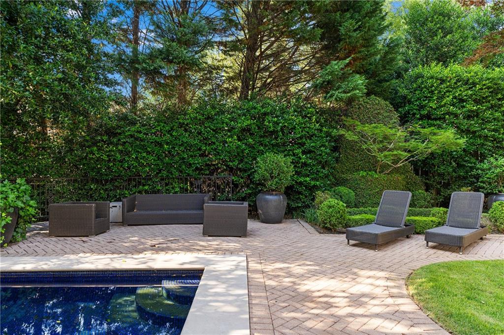 401 Peachtree Battle Avenue NW