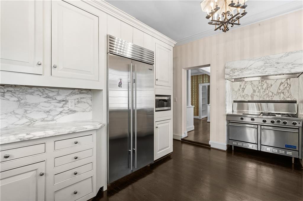 401 Peachtree Battle Avenue NW