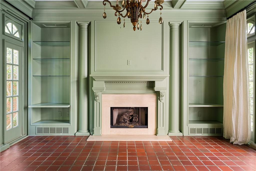 401 Peachtree Battle Avenue NW