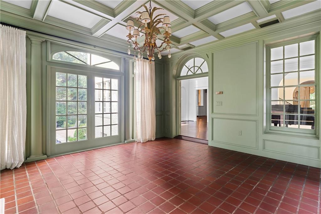 401 Peachtree Battle Avenue NW