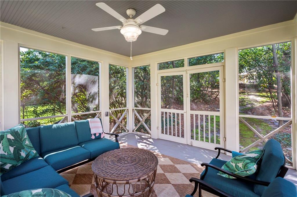 160 Peachtree Way NE