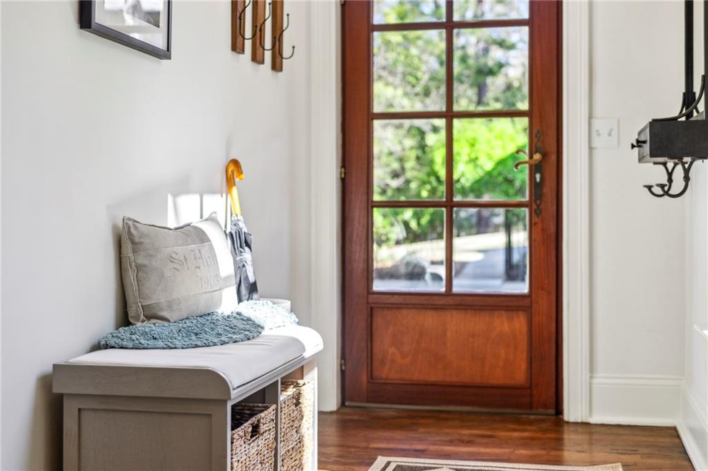 160 Peachtree Way NE