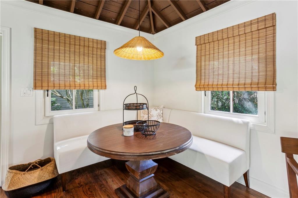 160 Peachtree Way NE