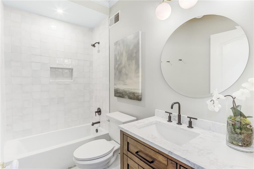 232 Westminster Drive NE