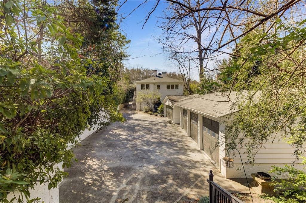 232 Westminster Drive NE