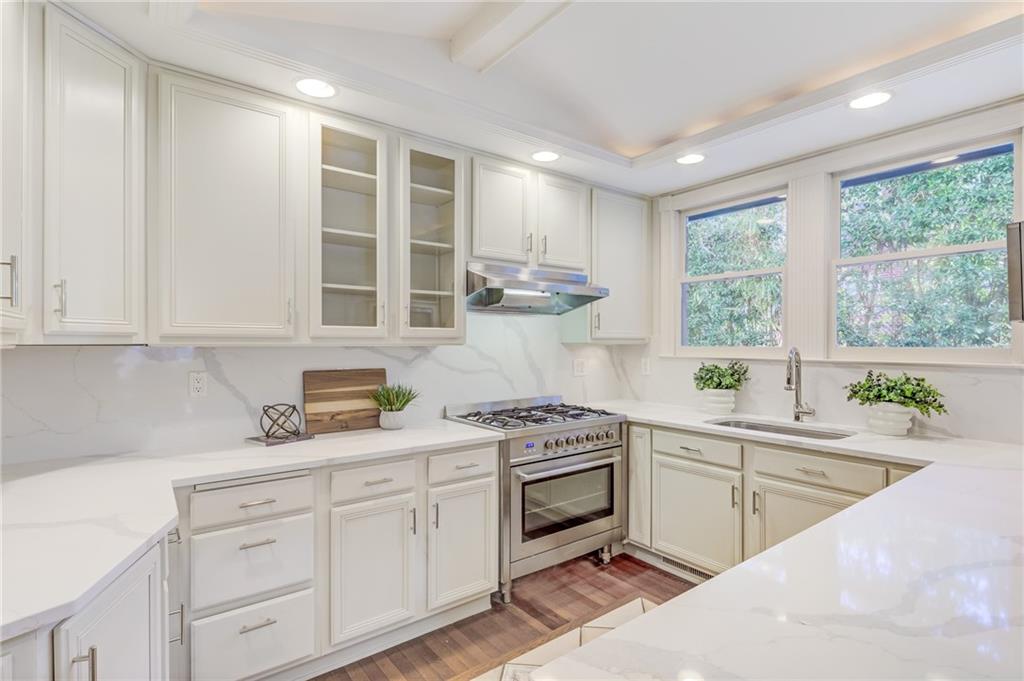 232 Westminster Drive NE