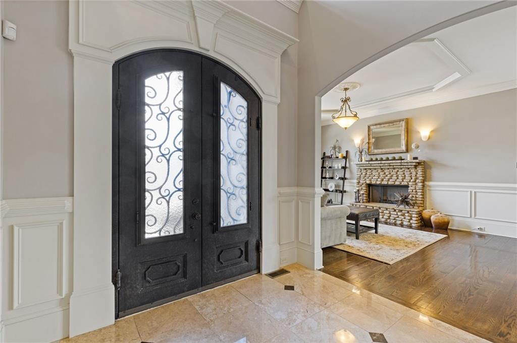 2814 Adams Oaks Lane