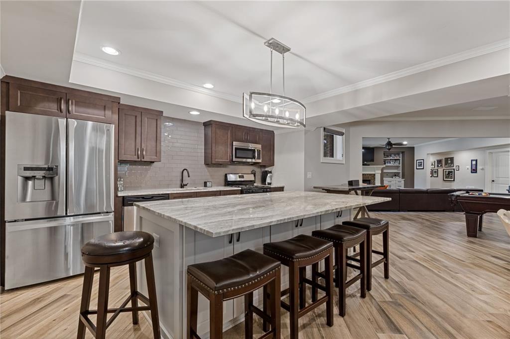 2814 Adams Oaks Lane