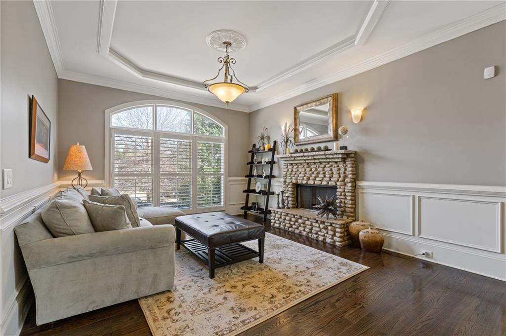 2814 Adams Oaks Lane