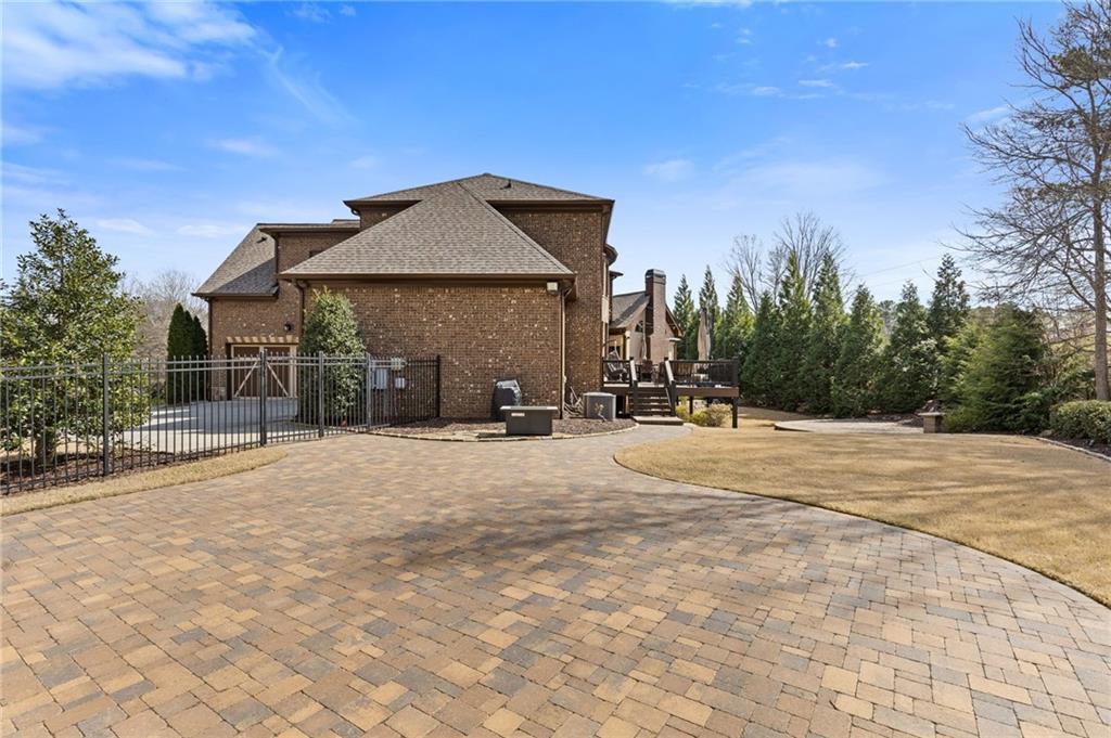 2814 Adams Oaks Lane