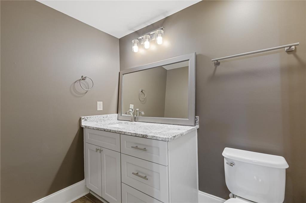 2814 Adams Oaks Lane