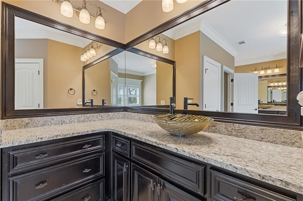 2814 Adams Oaks Lane