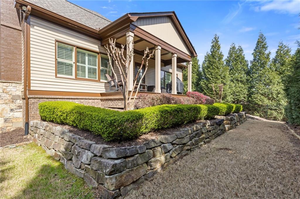 2814 Adams Oaks Lane