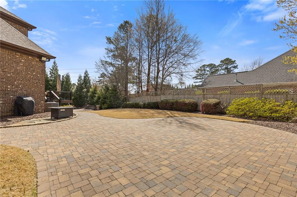 2814 Adams Oaks Lane