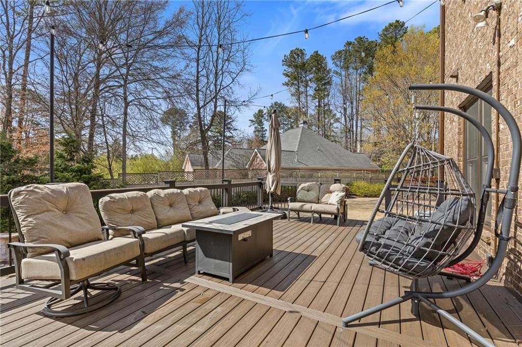 2814 Adams Oaks Lane