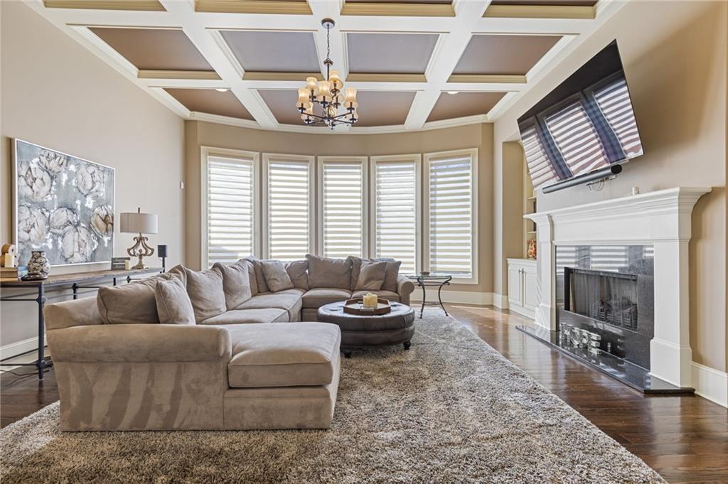 2814 Adams Oaks Lane