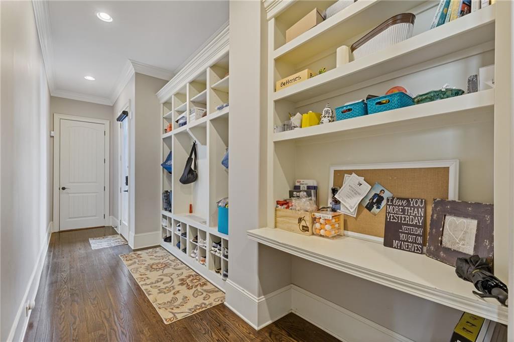 2814 Adams Oaks Lane