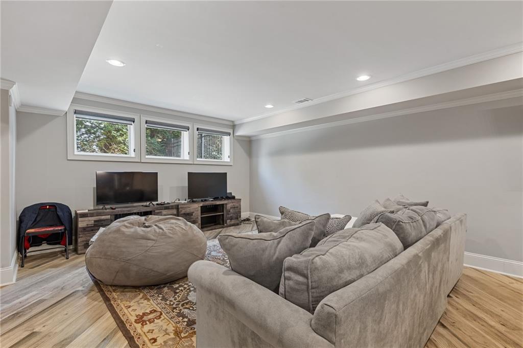 2814 Adams Oaks Lane