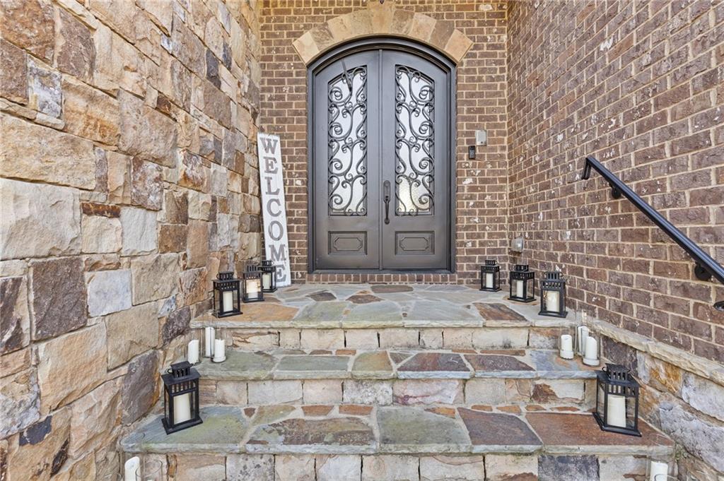 2814 Adams Oaks Lane