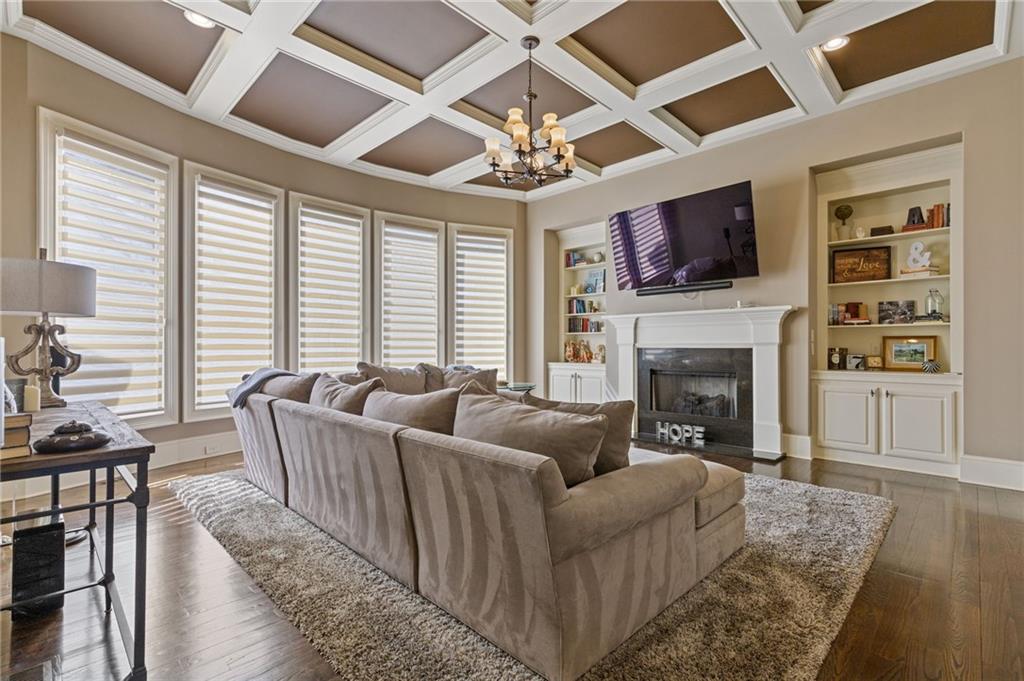 2814 Adams Oaks Lane