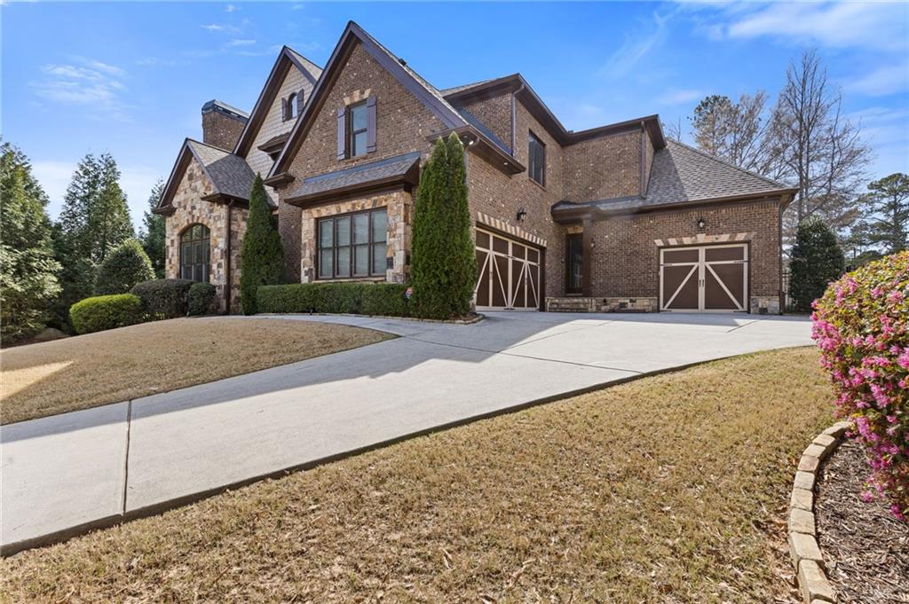 2814 Adams Oaks Lane