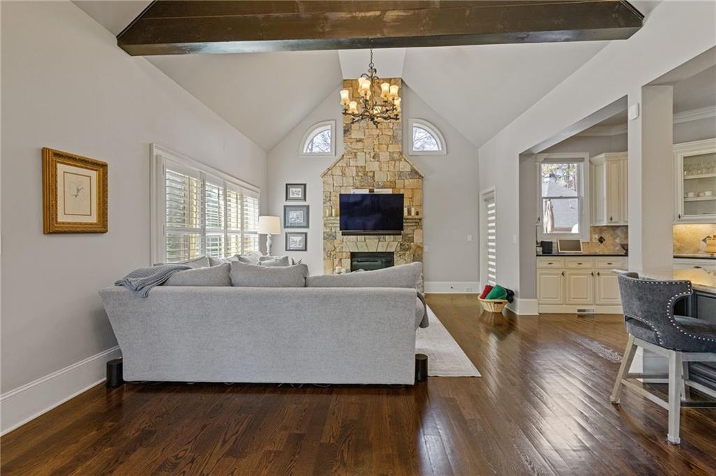 2814 Adams Oaks Lane