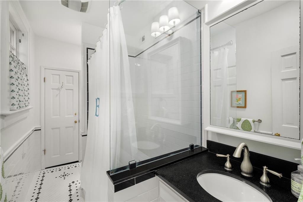 2260 Peachtree Road NW Unit D6