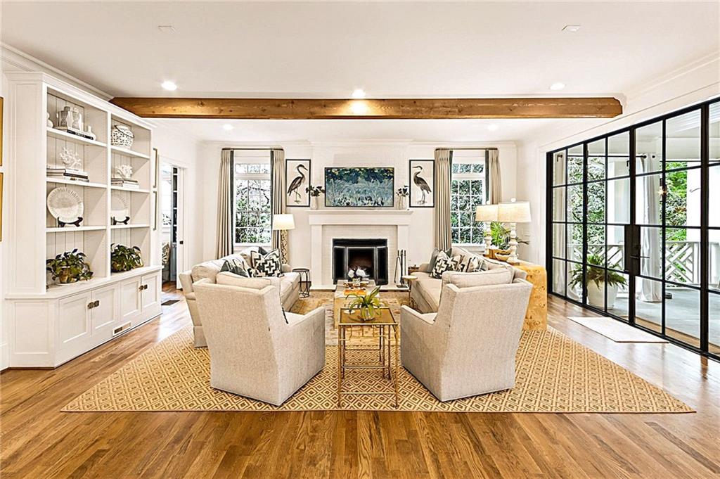 891 Glenbrook Drive NW