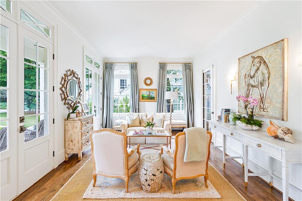 891 Glenbrook Drive NW