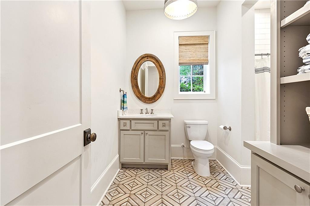 891 Glenbrook Drive NW