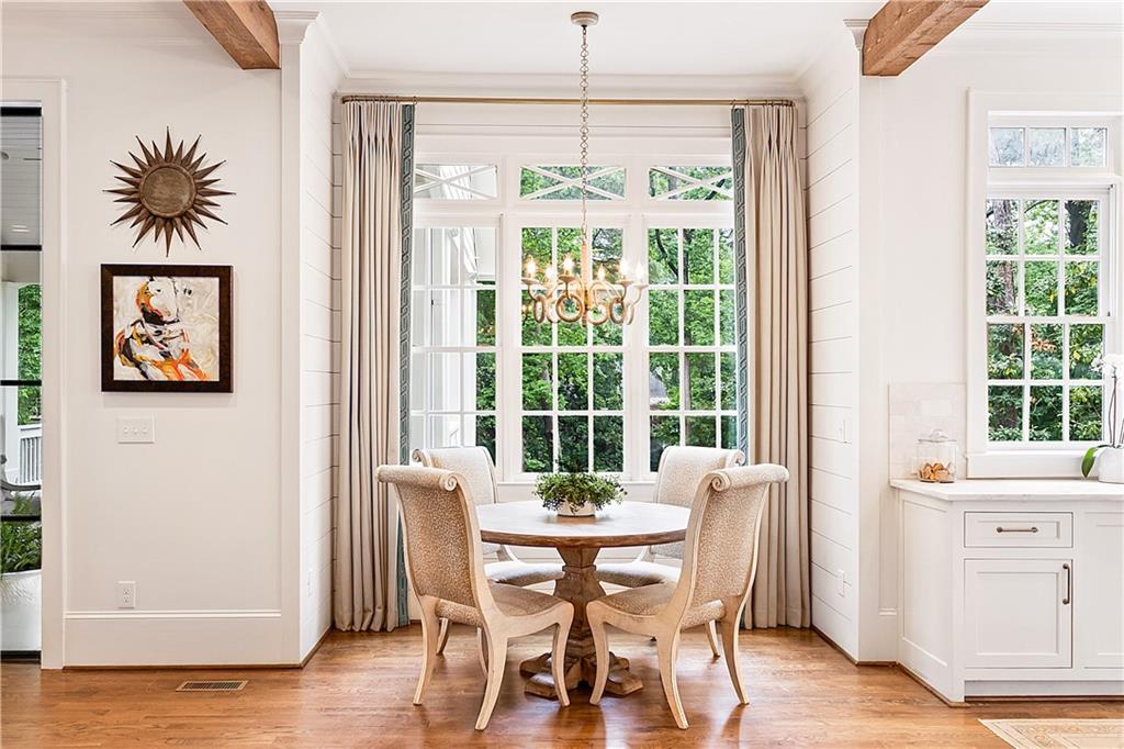 891 Glenbrook Drive NW