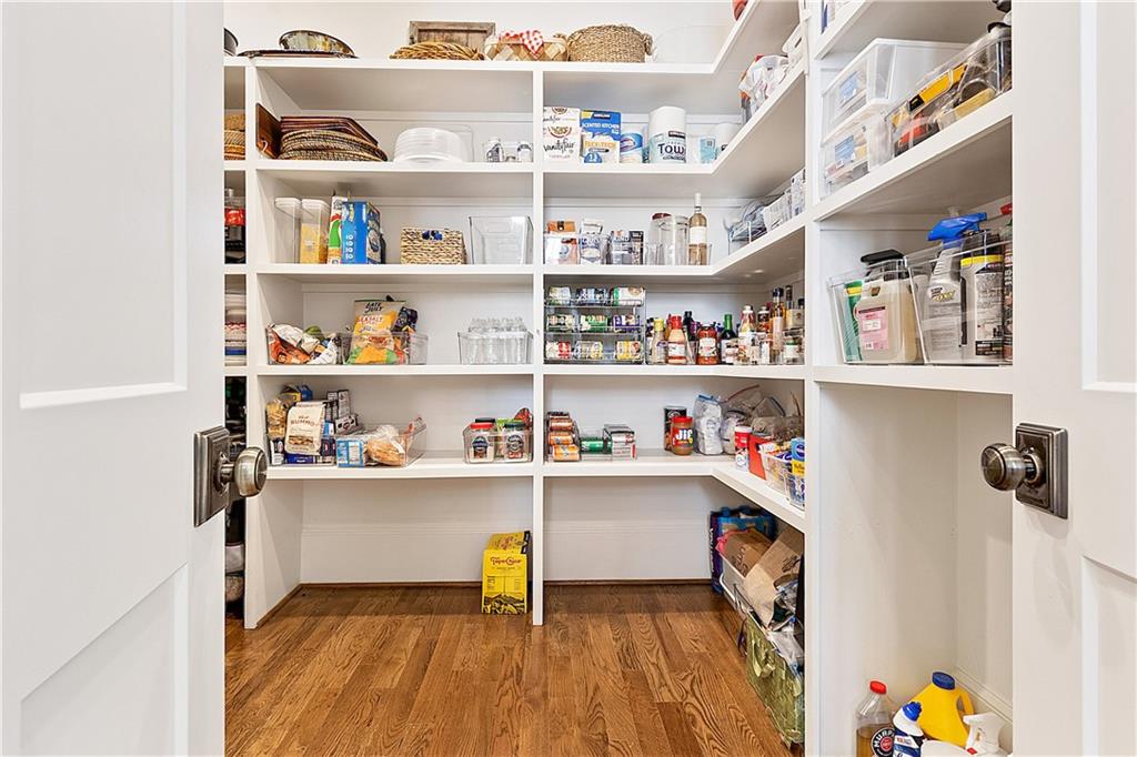 891 Glenbrook Drive NW