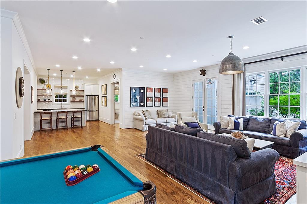 891 Glenbrook Drive NW