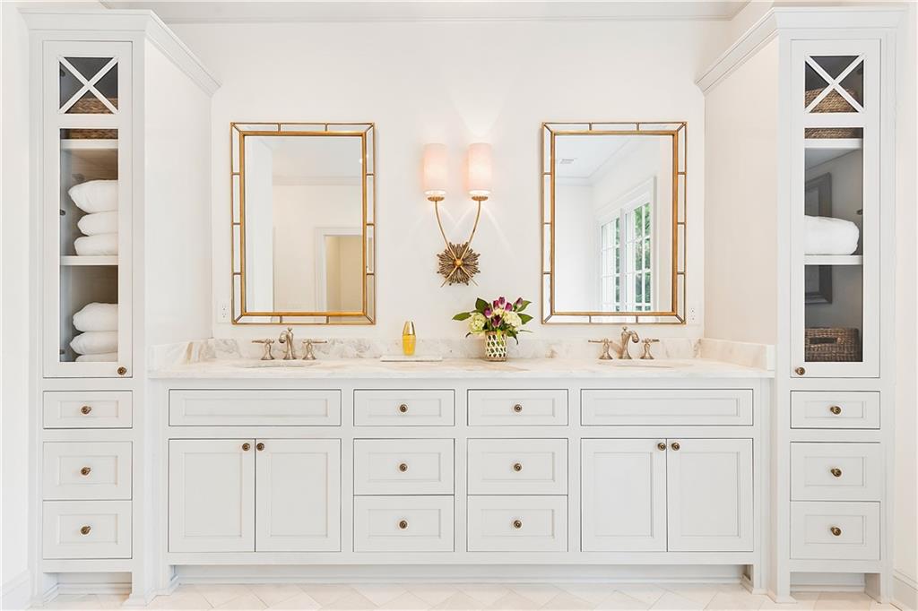 891 Glenbrook Drive NW