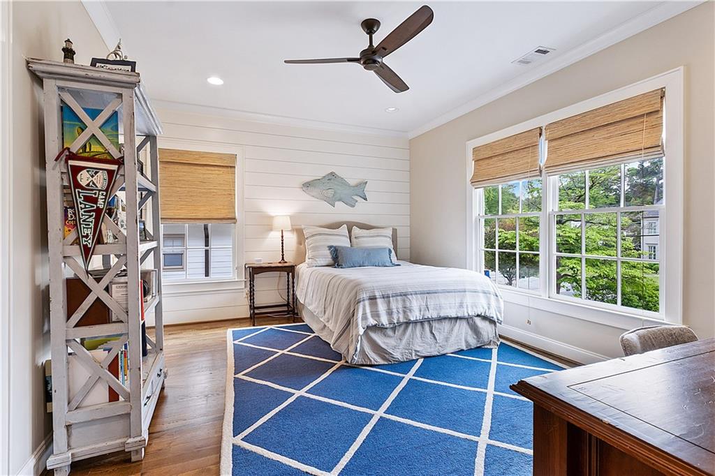 891 Glenbrook Drive NW